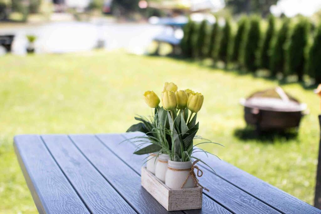 2 Bedroom Getaway On The River/Close To Marina Belle River Buitenkant foto